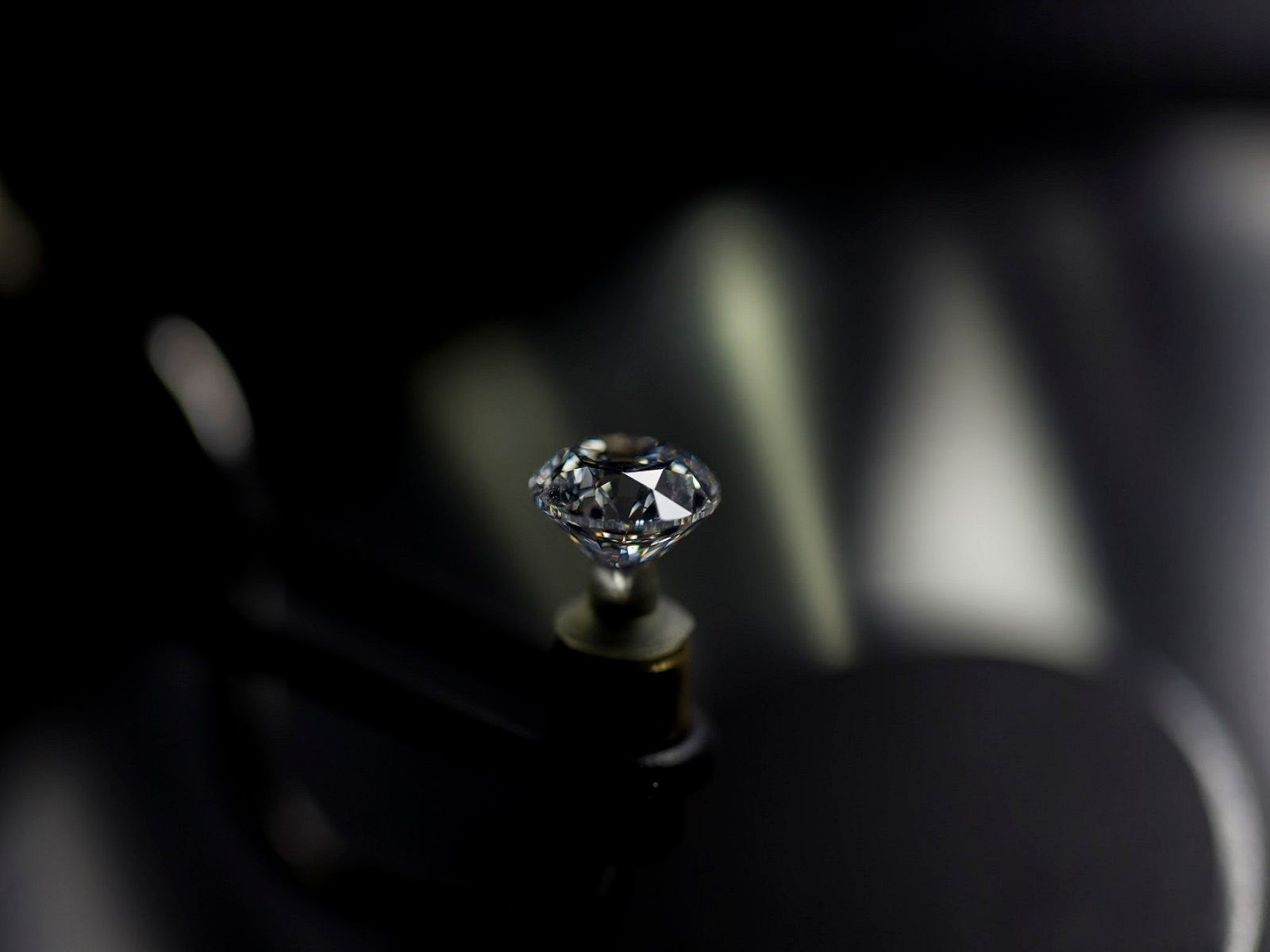 What Are Lab-Grown Diamonds? A Complete Beginner’s Guide
